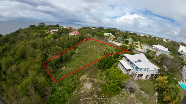 A_vendre_Terrain_de_2307_m2_avec_vue_mer_dans_un_lotissement_prise_au_Gosier_2_thumbnail