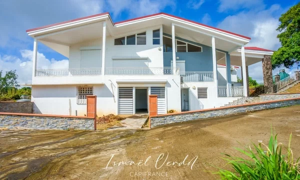 Maison_a_vendre_15_pieces_a_PETIT_BOURG_971_0_thumbnail