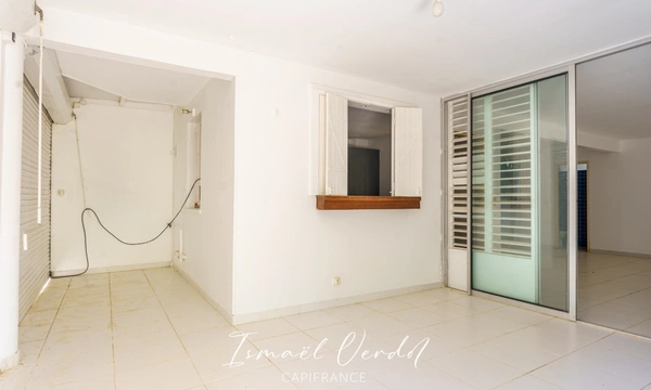 T4_au_RDC_avec_terrain_de_260_m2_a_vendre_Le_Gosier_971_10_thumbnail