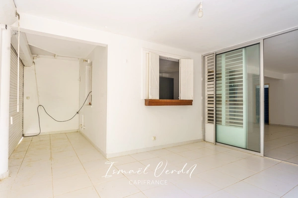 T4_au_RDC_avec_terrain_de_260_m2_a_vendre_Le_Gosier_971_10_thumbnail