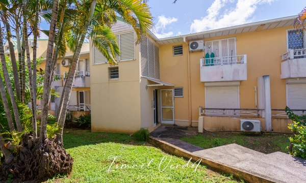 T4_au_RDC_avec_terrain_de_260_m2_a_vendre_Le_Gosier_971_1_thumbnail