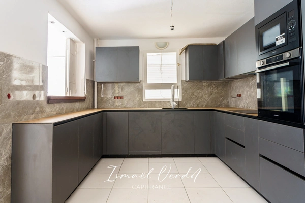 T4_au_RDC_avec_terrain_de_260_m2_a_vendre_Le_Gosier_971_2_thumbnail