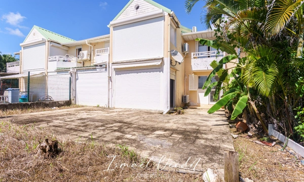 T4_au_RDC_avec_terrain_de_260_m2_a_vendre_Le_Gosier_971_6_thumbnail